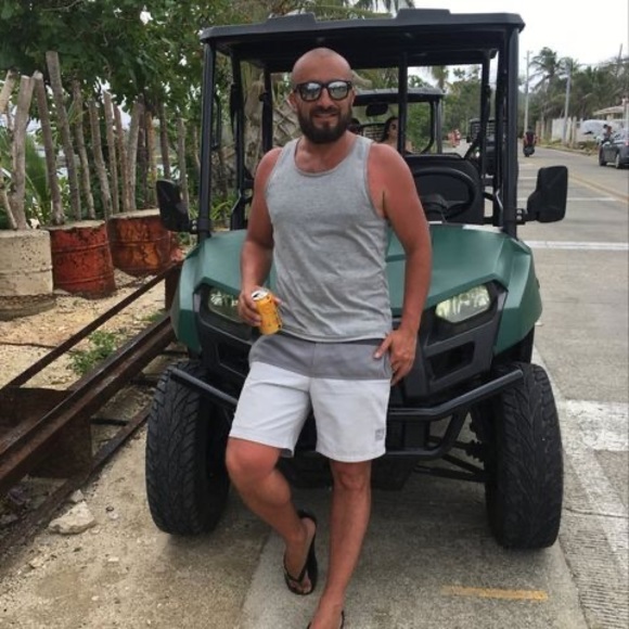 Meet your Posher, Manuel - Picture 1 of 1